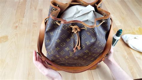 louis vuitton tasche innenfutter reinigen|louis vuitton leather bag cleaning instructions.